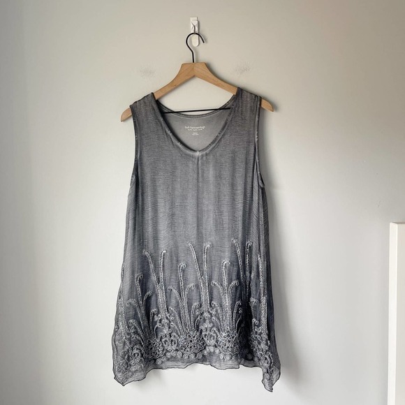 Soft Surroundings Women's Gray Silk Embroidery Tunic Tank Size Medium - Picture 1 of 4
